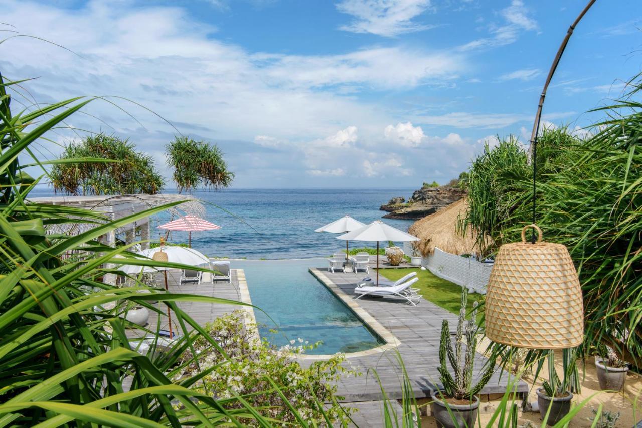 Driftwood Lembongan Villa *