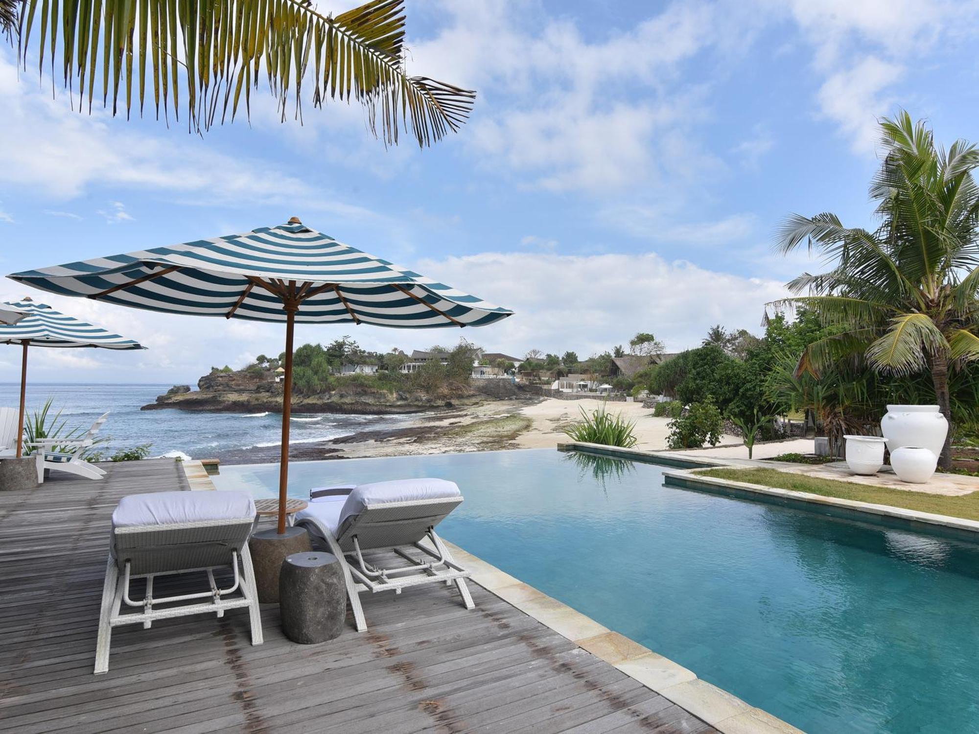 Driftwood Lembongan *